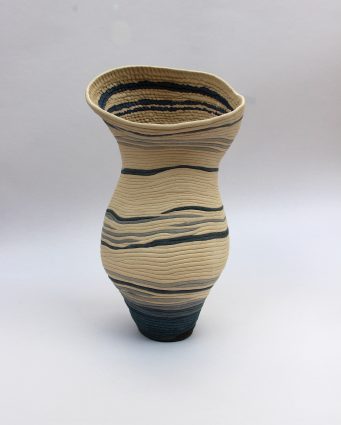 céramique vase beige