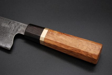couteau avec manche en bois
